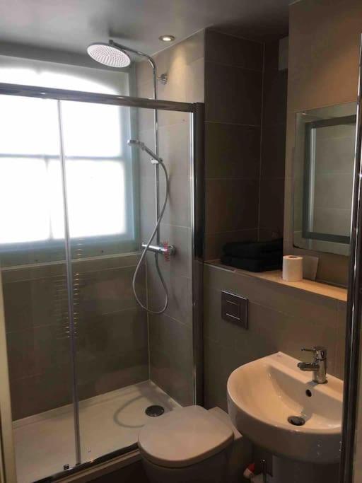 Charming Apartment In Deal Near The Beach & Town エクステリア 写真