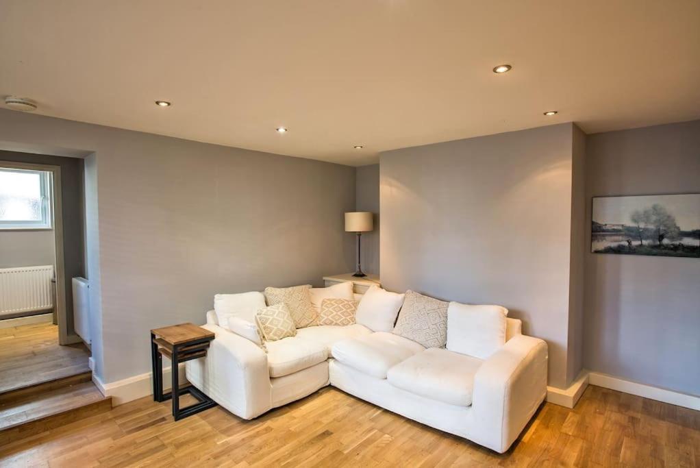 Charming Apartment In Deal Near The Beach & Town エクステリア 写真
